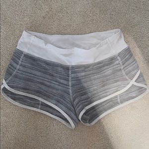 Lulu lemon speed up shorts 2.5 inch